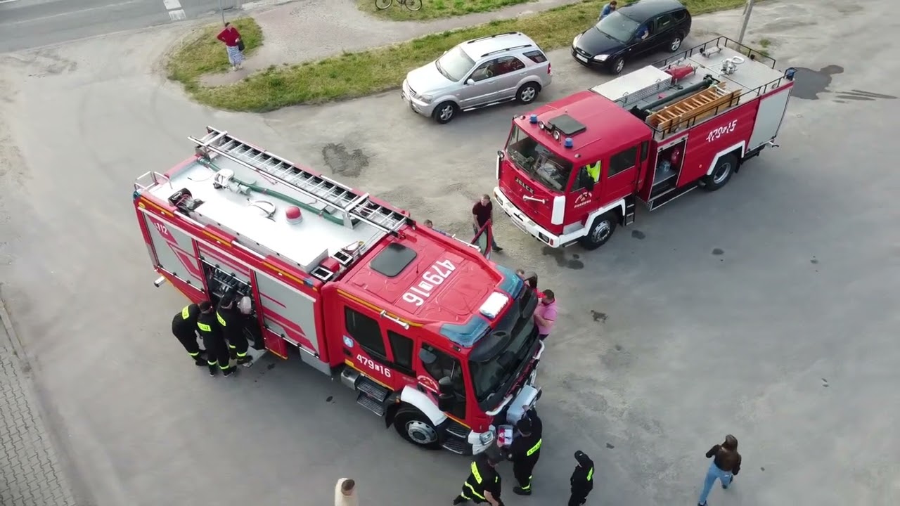 Przyjazd nowego wozu strażackiego w miejscowości Fiuk&oacute;wka gm. Krzywda  15-06-2023 . Z lotu ptaka.