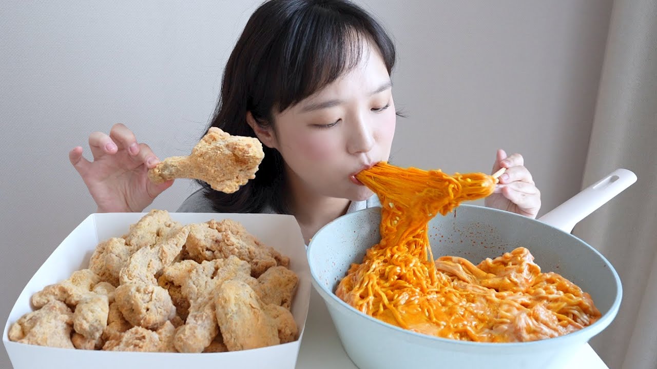 요청 폭발🧀🔥네네 스노윙치킨 치즈 불닭볶음면 먹방! 기분까지 똑같아져 버렸다🤨 REALSOUND MUKBANG | Cheese chicken,firenoodles :D