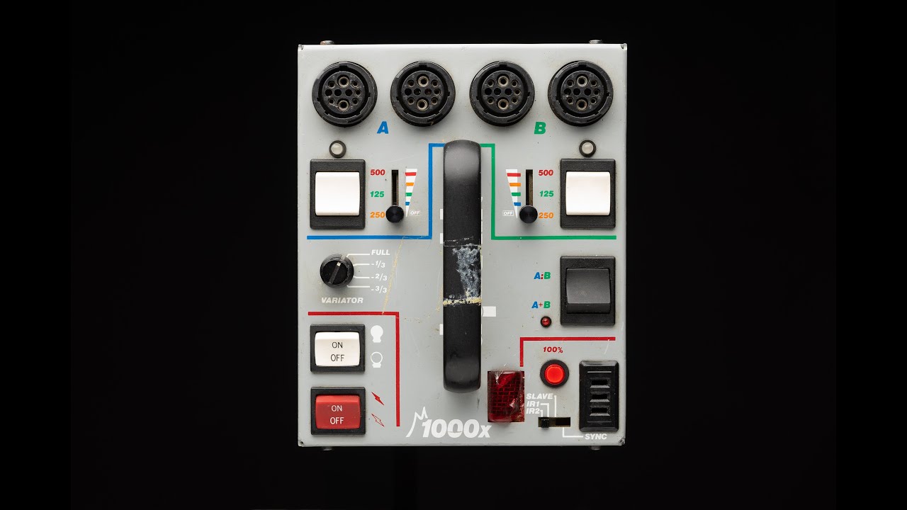 DynaLite M100X Pack and 2040 Strobe Head