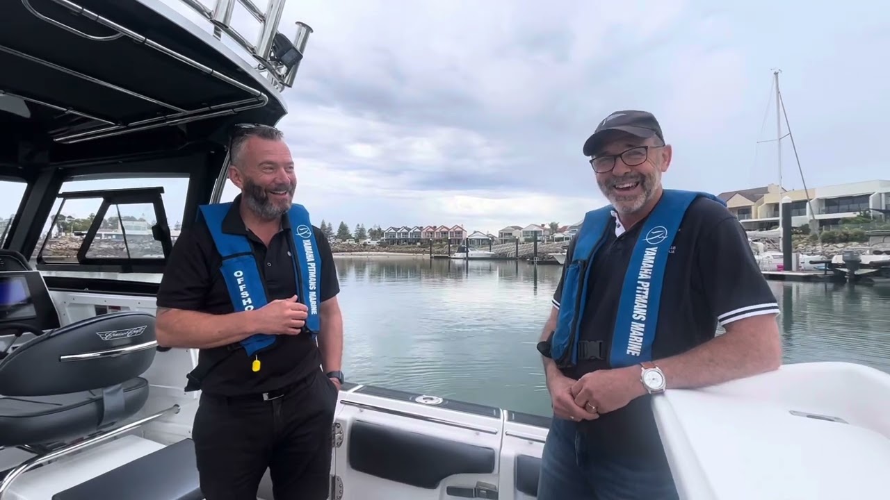 🚤🚤 Out on the water in the phenomenal Cruise Craft E695