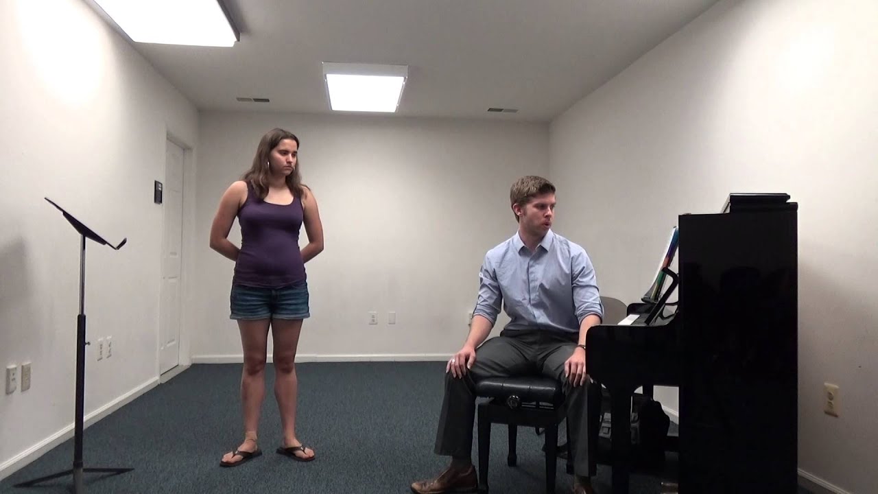Healthy Belting Demonstration for musical theatre