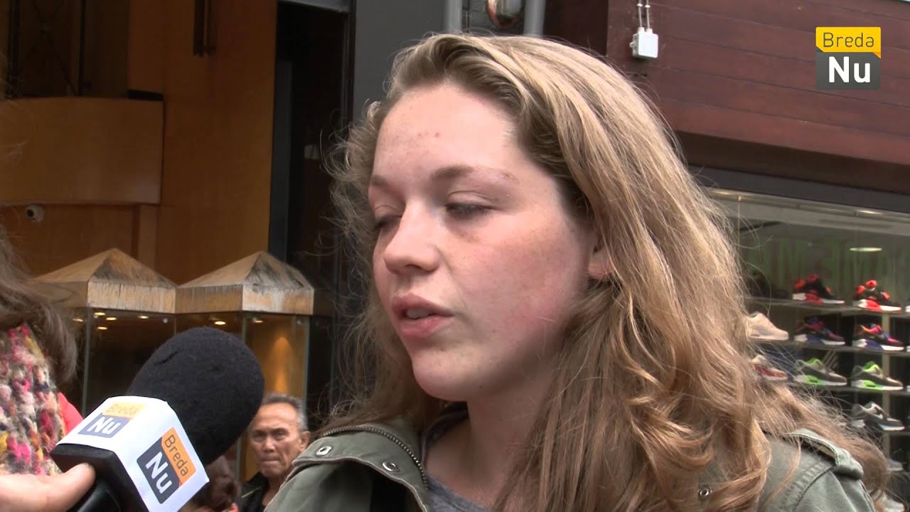 Vraag op Straat: Moet roken verboden worden op de terrassen?
