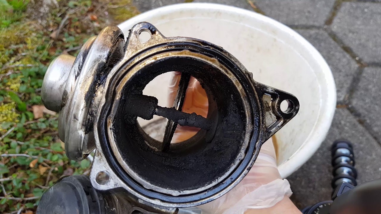 AGR Ventil reinigen - ausbauen VW T4, Motor: AXG, 155PS, Bj 2001