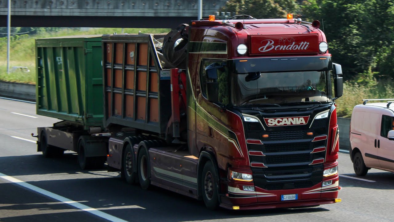 Truck spotting in italy, ss36 direction milan and lecco.