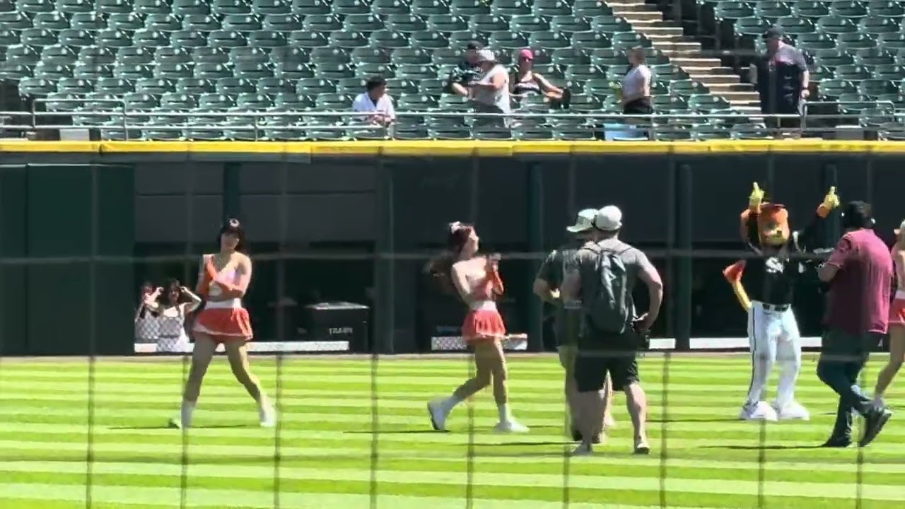 MLB 芝加哥白襪台灣日-統一獅啦啦隊