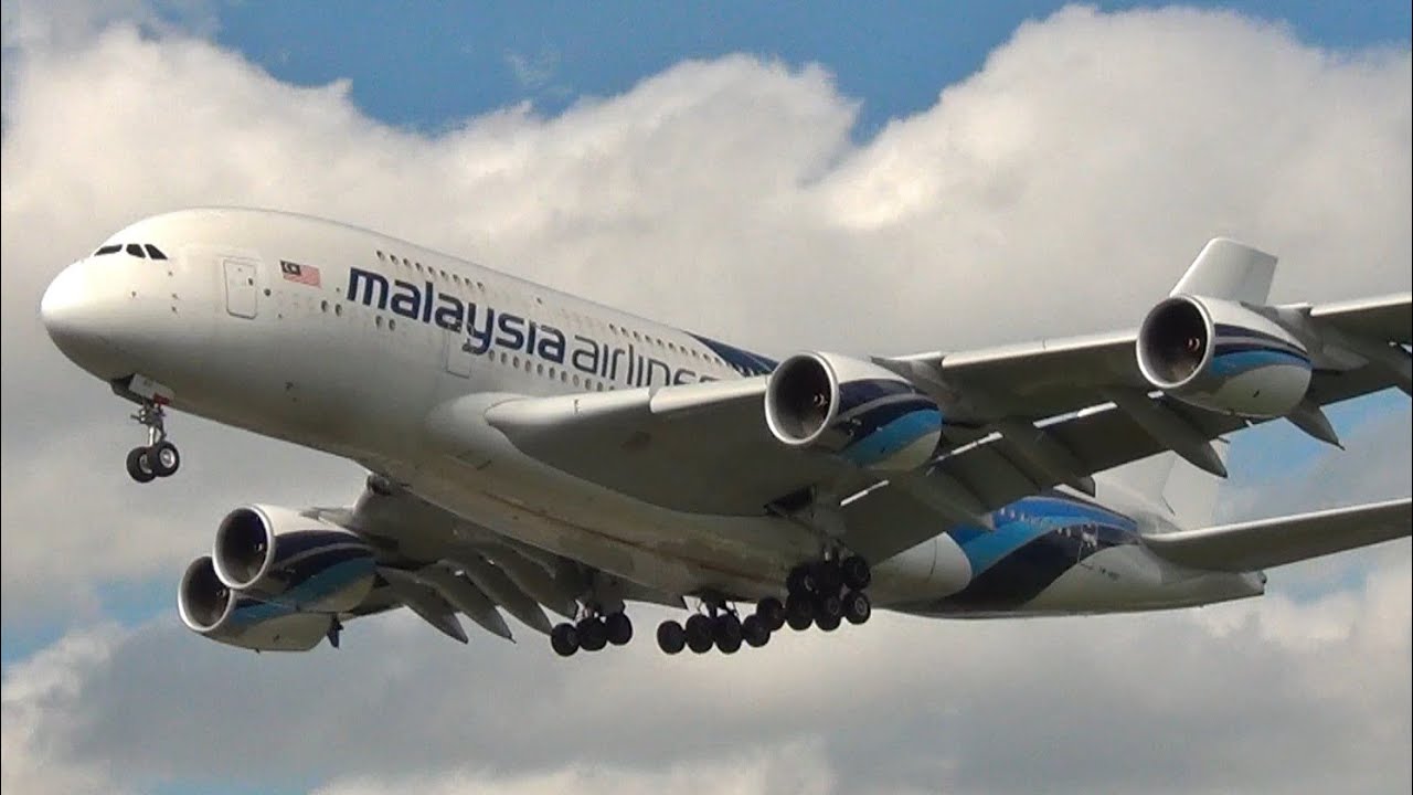 London Heathrow - 1 hour of Plane Spotting / HD