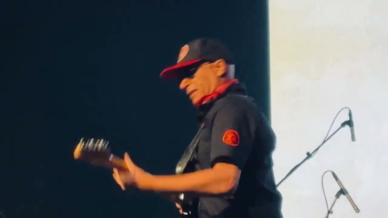 Tom Morello of Rage Against the Machine at First Avenue, Minneapolis. “Killing in the Name”