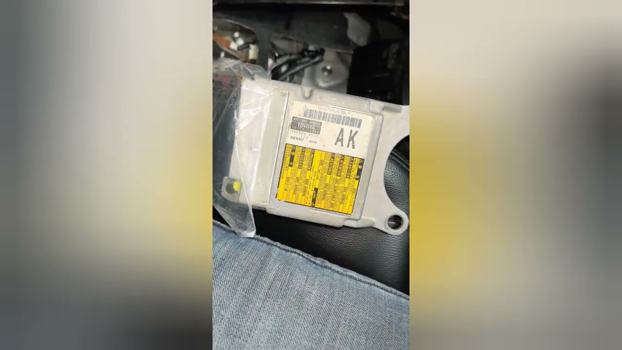 Toyota axio hybrid airbag & abs light on fault code U0123 #viralvideo