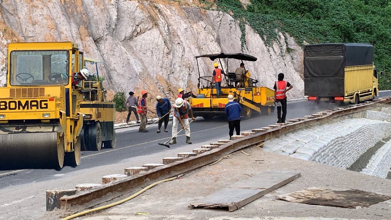 PERSIAPAN  KELANCARAN  ARUS MUDIK  VIA  BATU JOMBA❗️PENGASPALAN  SEMUA TITIK  YANG BERLUBANG.