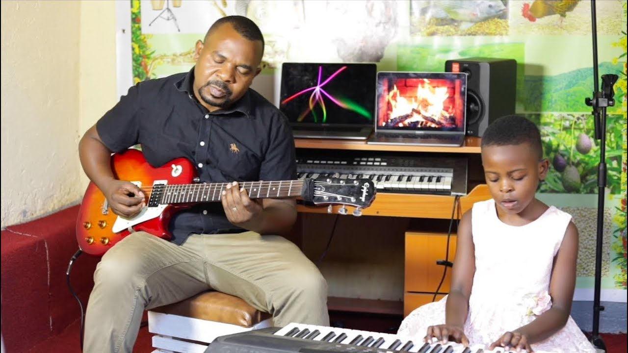 MAOMBI YANGU YAFIKE KWAKO! NIFINYANGE  BY BELLA  KOMBO (Covered by Umurayiki)