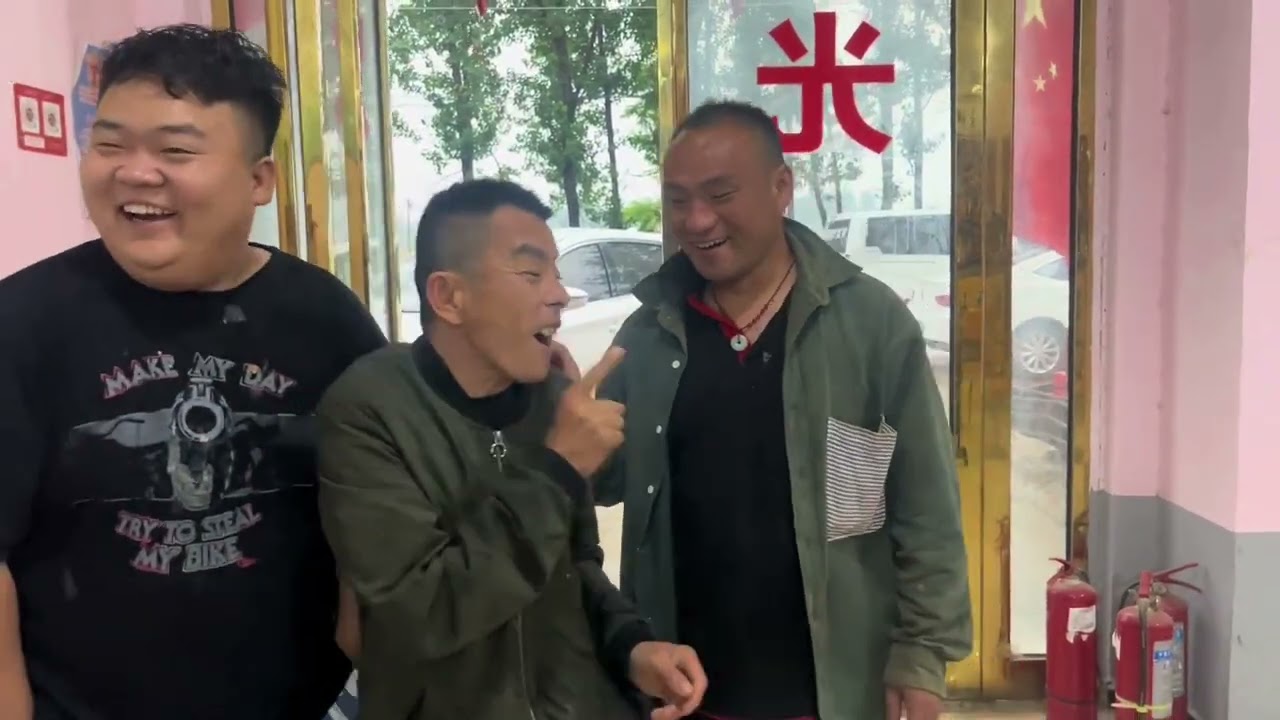 种瓜得瓜种豆得豆！红伟听了非要杭在地里种个媳妇！长好一人一个 #我的乡村生活