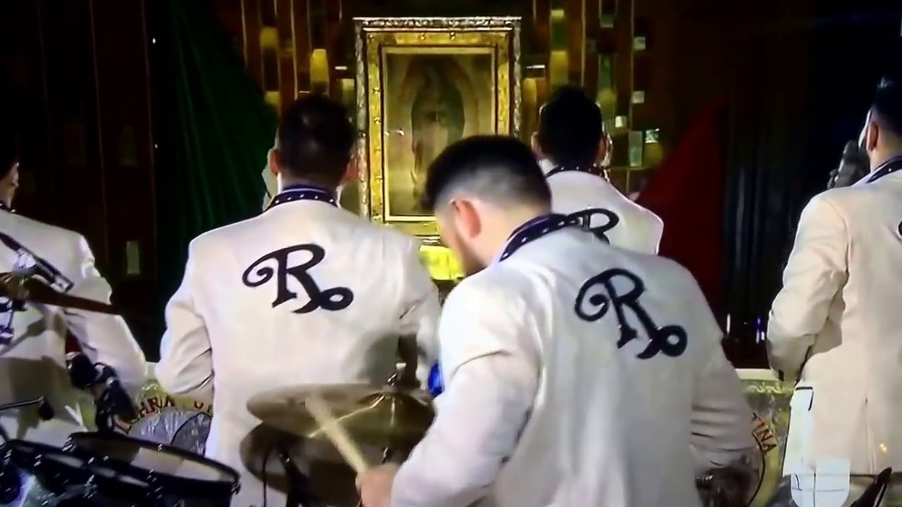 Banda El Recodo :Las Mañanitas a la virgen de Guadalupe!!   
