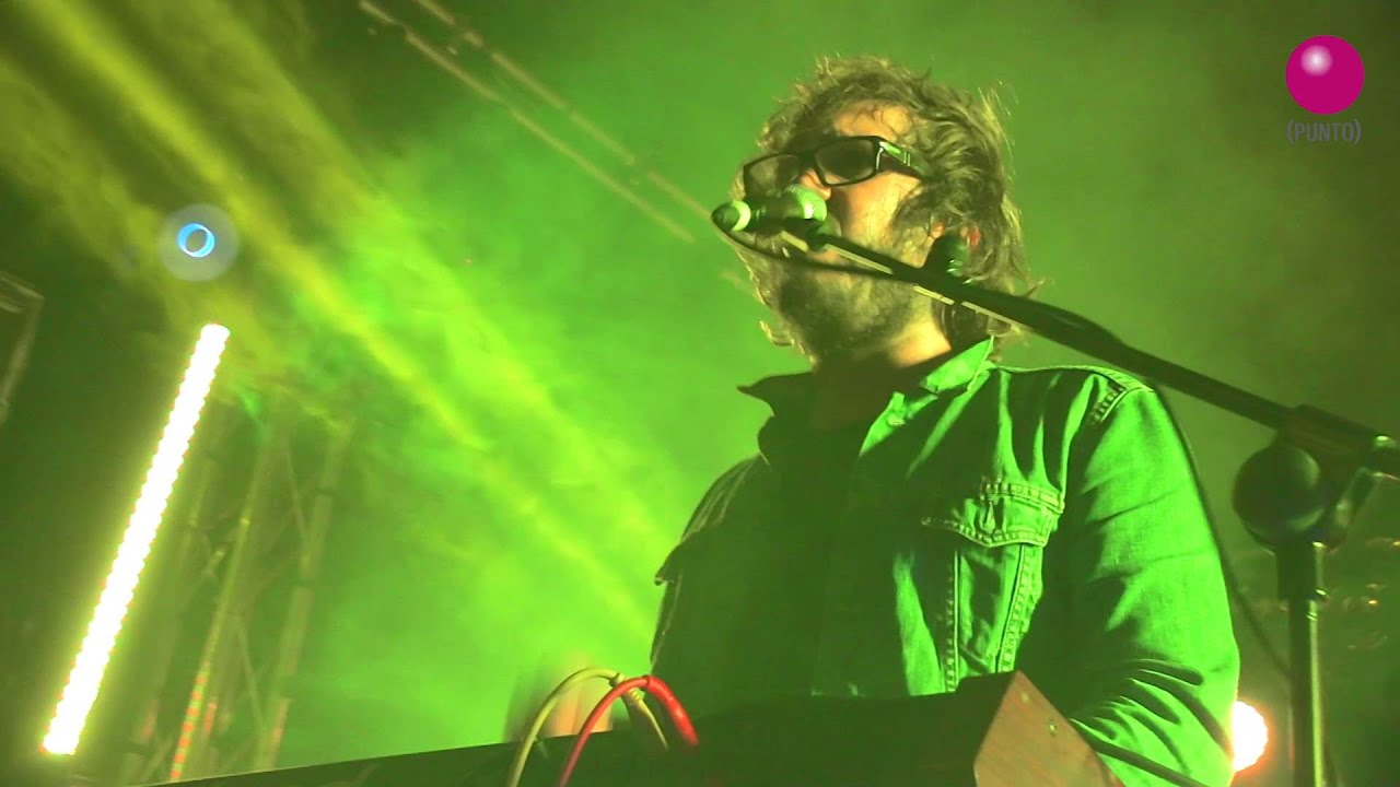 MUCHO - EL LE&Oacute;N DE TRES CABEZAS @OchoYMedioClub 11/03/2016 @somosmucho @_Parra