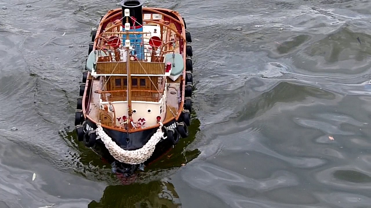 Mayhem at Wicksteed 2017 - Slo-mo - Steam Tugboat Imara hard at work