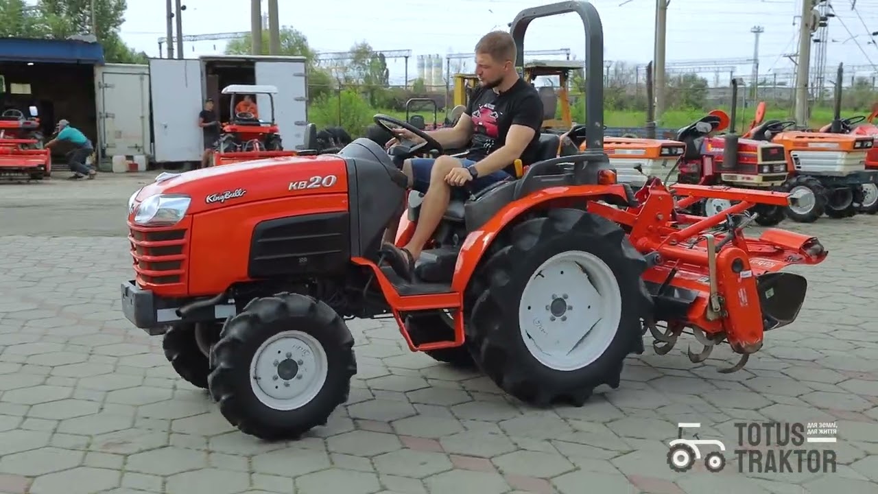 Огляд японського міні трактора Kubota KB-20 | Totus Traktor