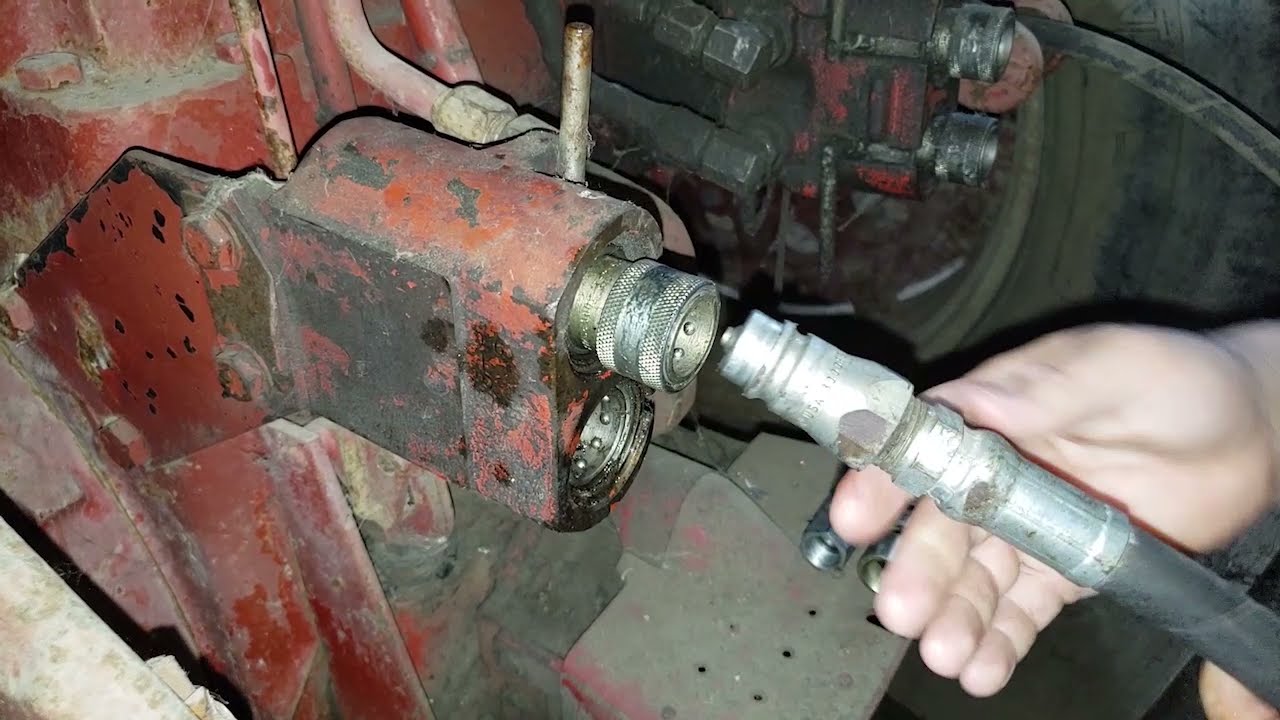 Connecting Pioneer-Style Implements to Old-Style International Rear Remotes