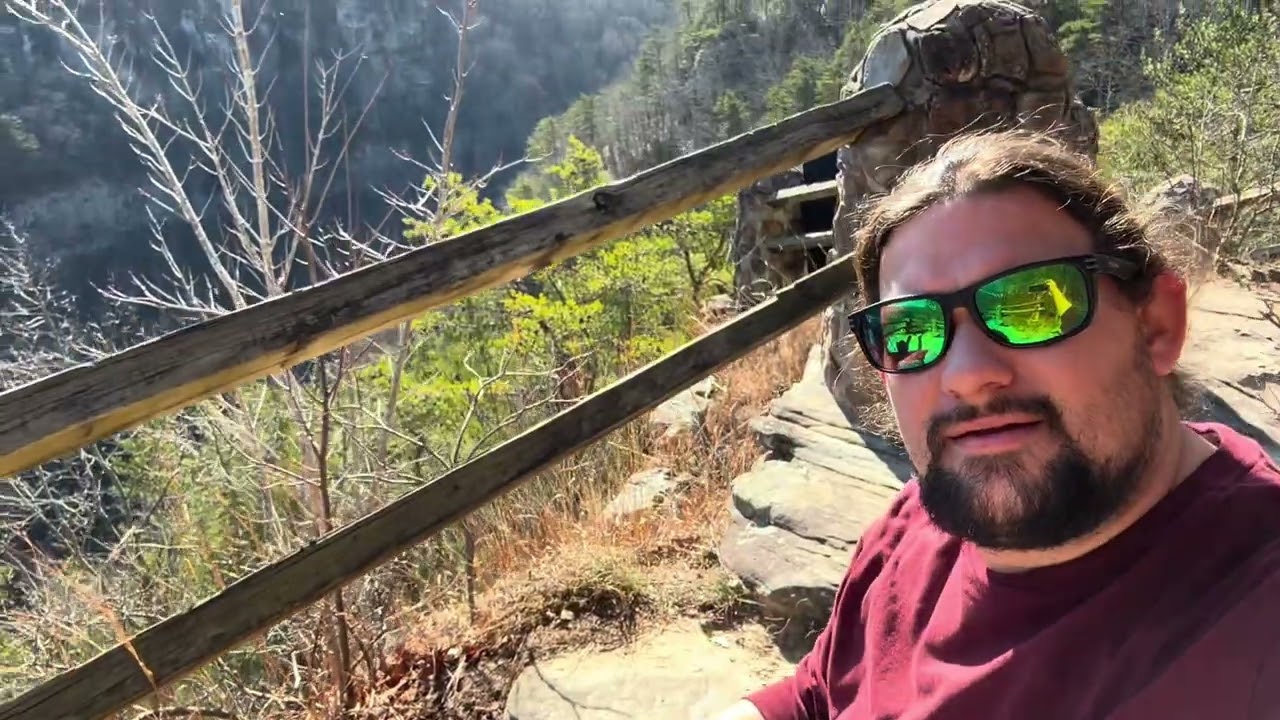 The West Rim Loop Trail at Cloudland Canyon State Park 