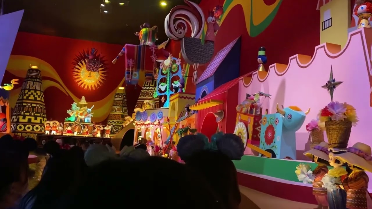 WAHANA ISTANA BONEKA TOKYO DISNEYLAND