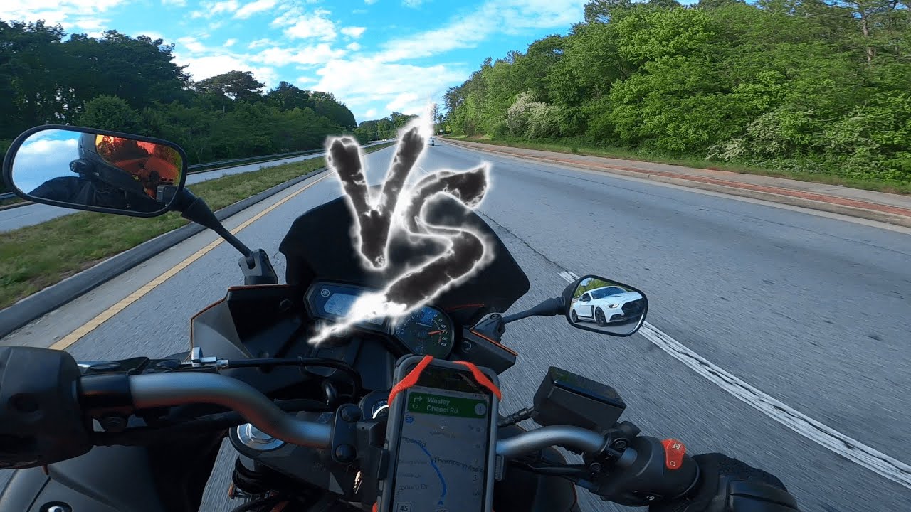 Custom Mustang GT Vs FZ6R!