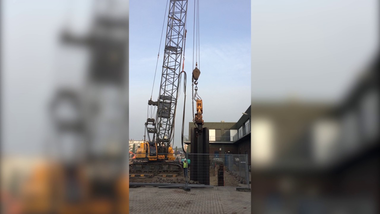 Op 1 november is de eerste damwand geplaatst!