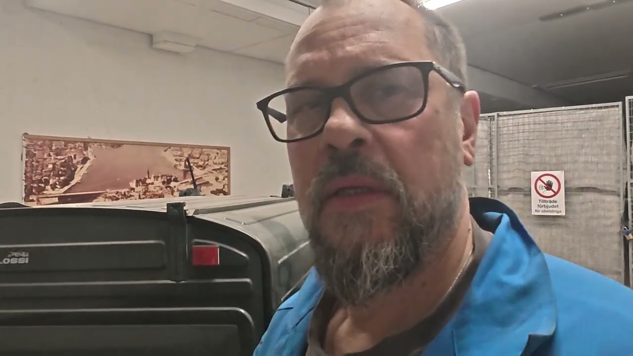 Piaggio Ape varför gör jag allt på en kväll, och får ta taxi hem!