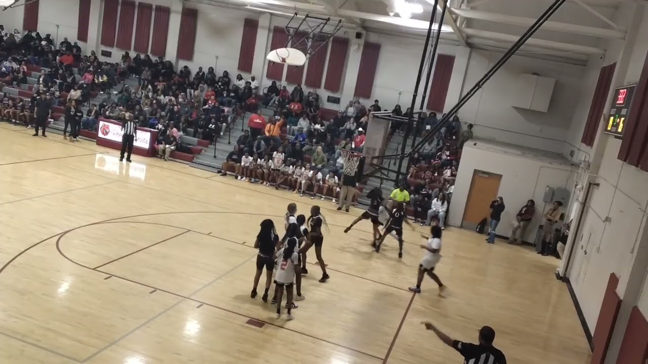 2nd half of the LMMAC Girls Championship game Lady Greyhounds vs Lady Warhorses