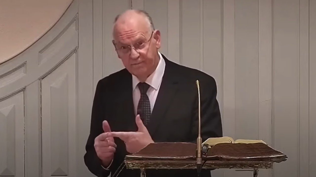 Sommigen voelen zich thuis in een kerk waar iedereen in principe onbekeerd is, op een enkeling na.
