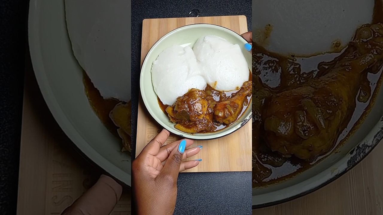 Chicken Curry served with pap #southafricanfood #cooking #sadza #ugali #chickenrecipes #lunchideas