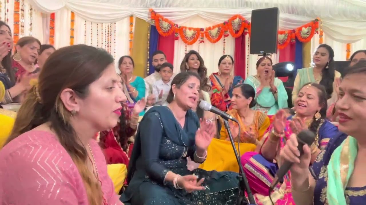 ਕੁੱਟ ਕੁੱਟ ਬਾਜਰਾ ਮੈ ਕੋਠੇ ਉਤੇ ਪੋਨੀ ਆ ( kut kut bajra )