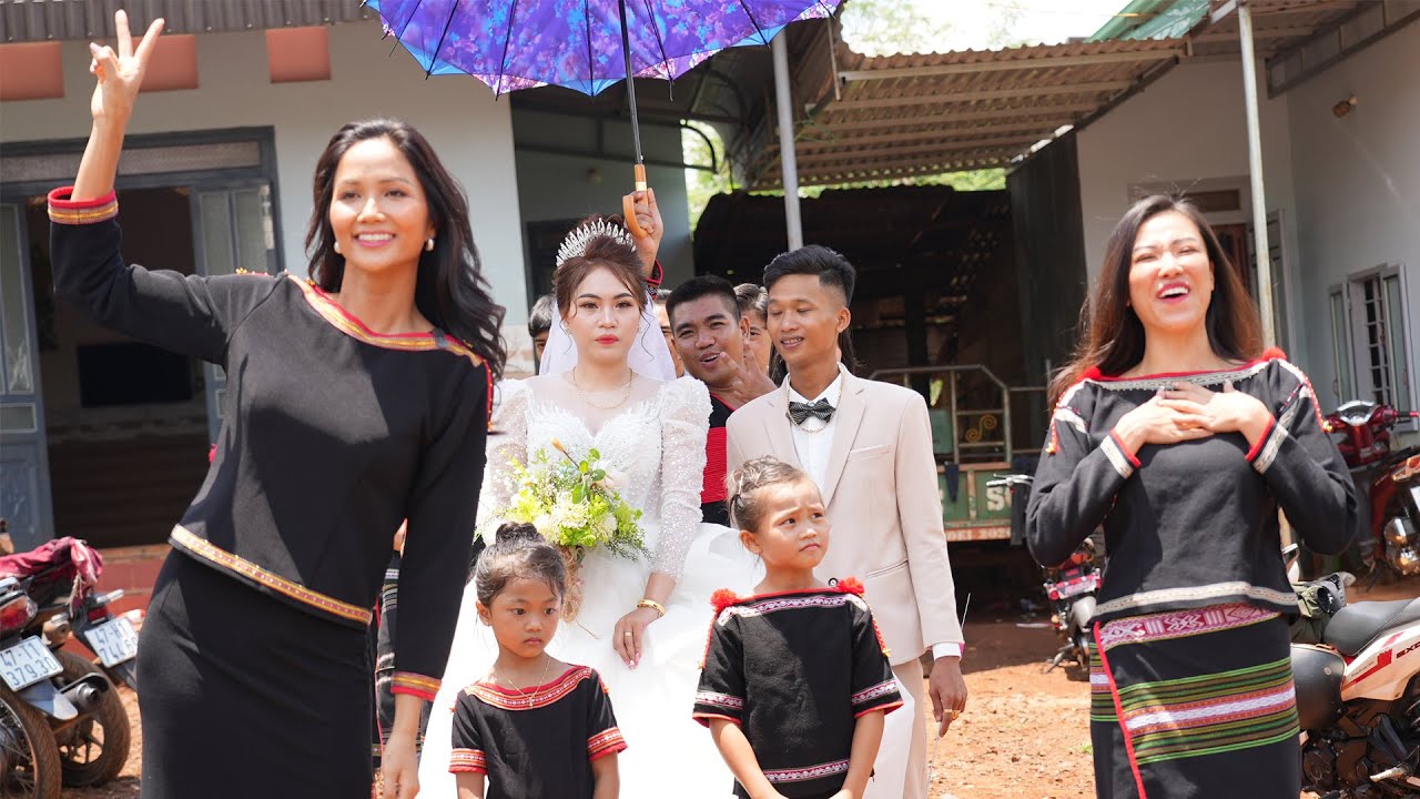 ĐÁM CƯỚI ĐEN HOAN - BUÔN MA THUỘT