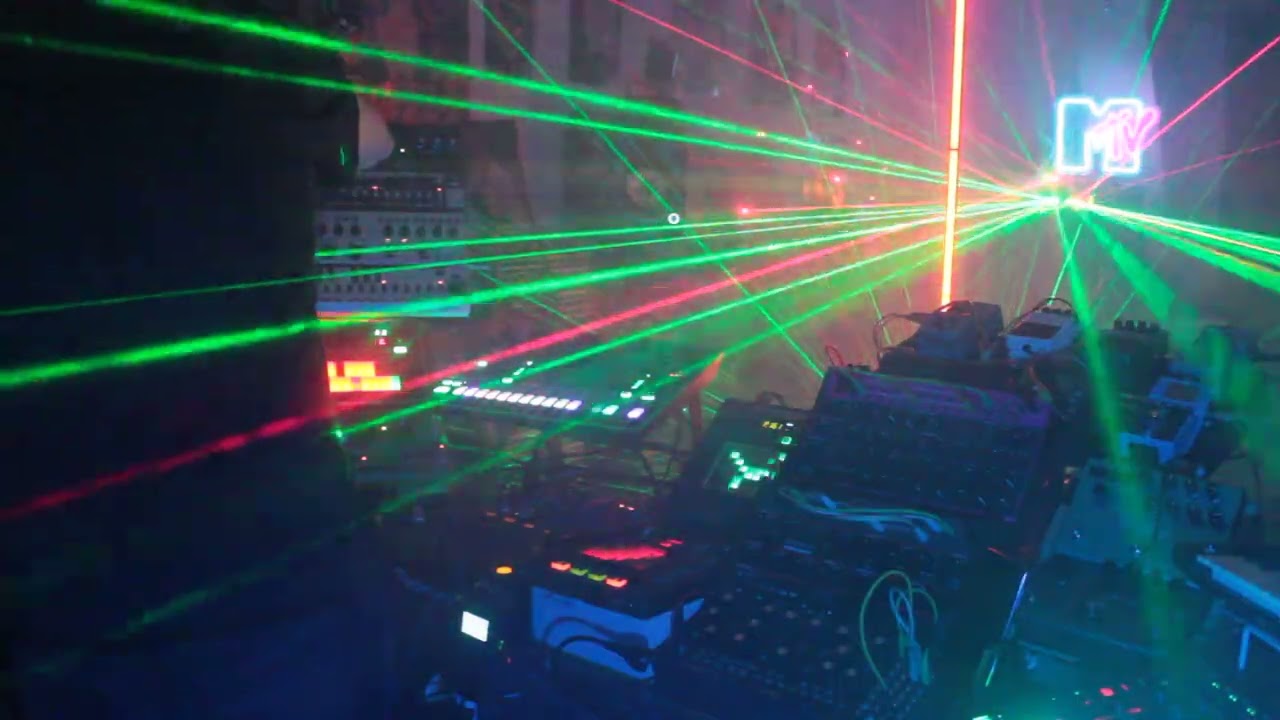 SWeeT MoMeNTuM , #live  #dawless  Progressive #acid  #techno