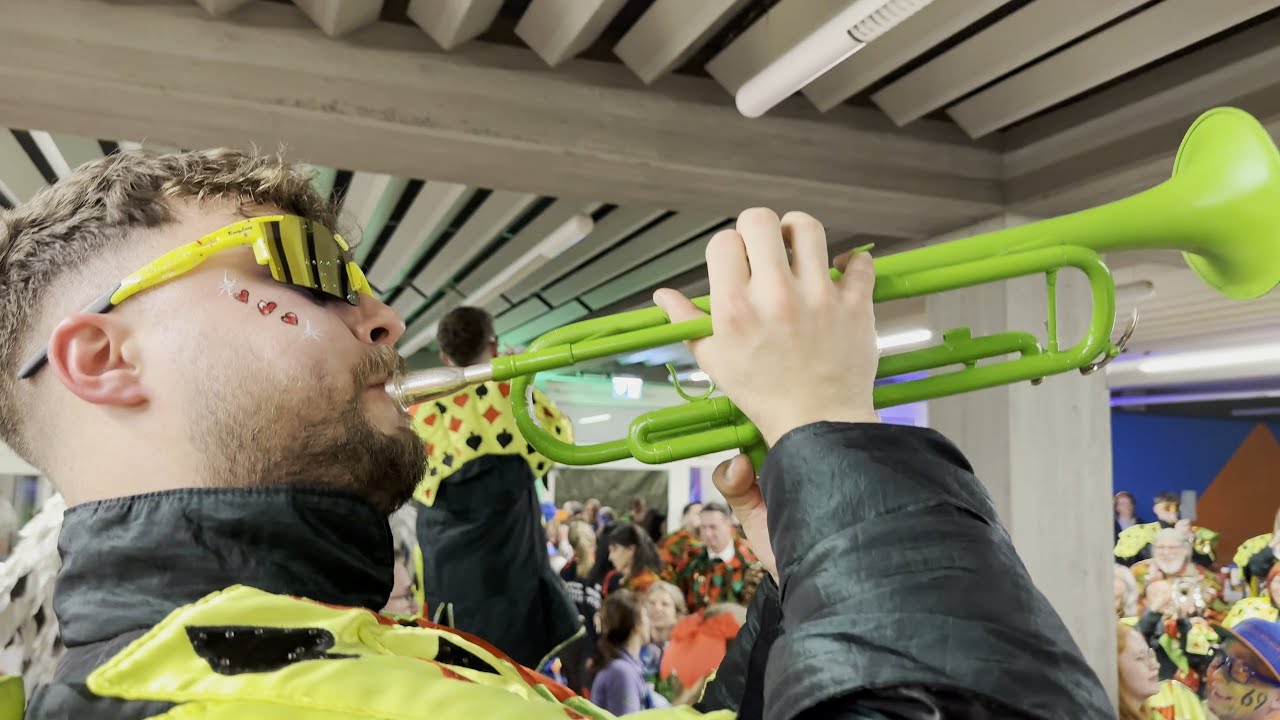 Hofener Scillamännle - Grädeffele wecken 2024 / Guggenmusik Los Titzos, 4K HDR uncut