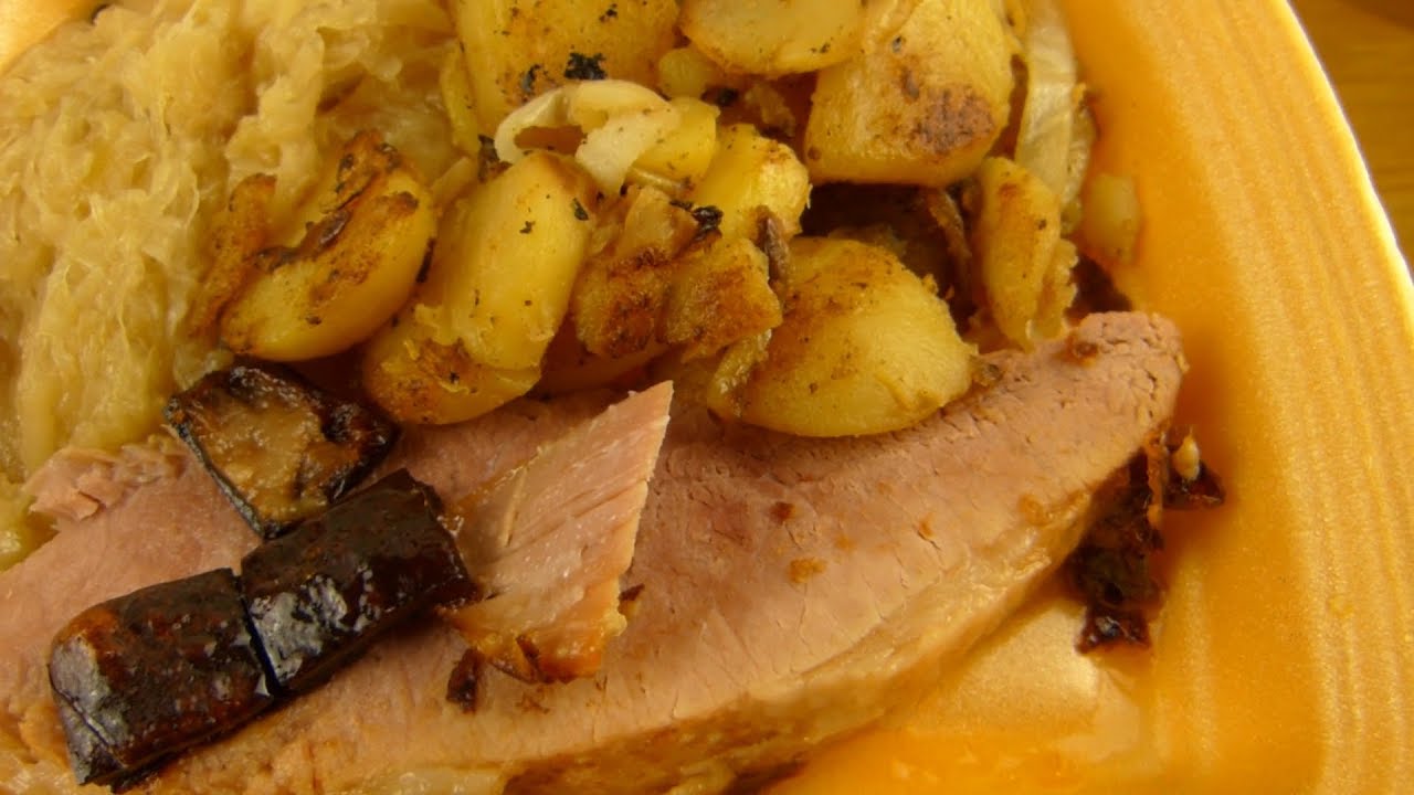 Heisser Wolf - Pork Roast With Crackling / Krustenbraten