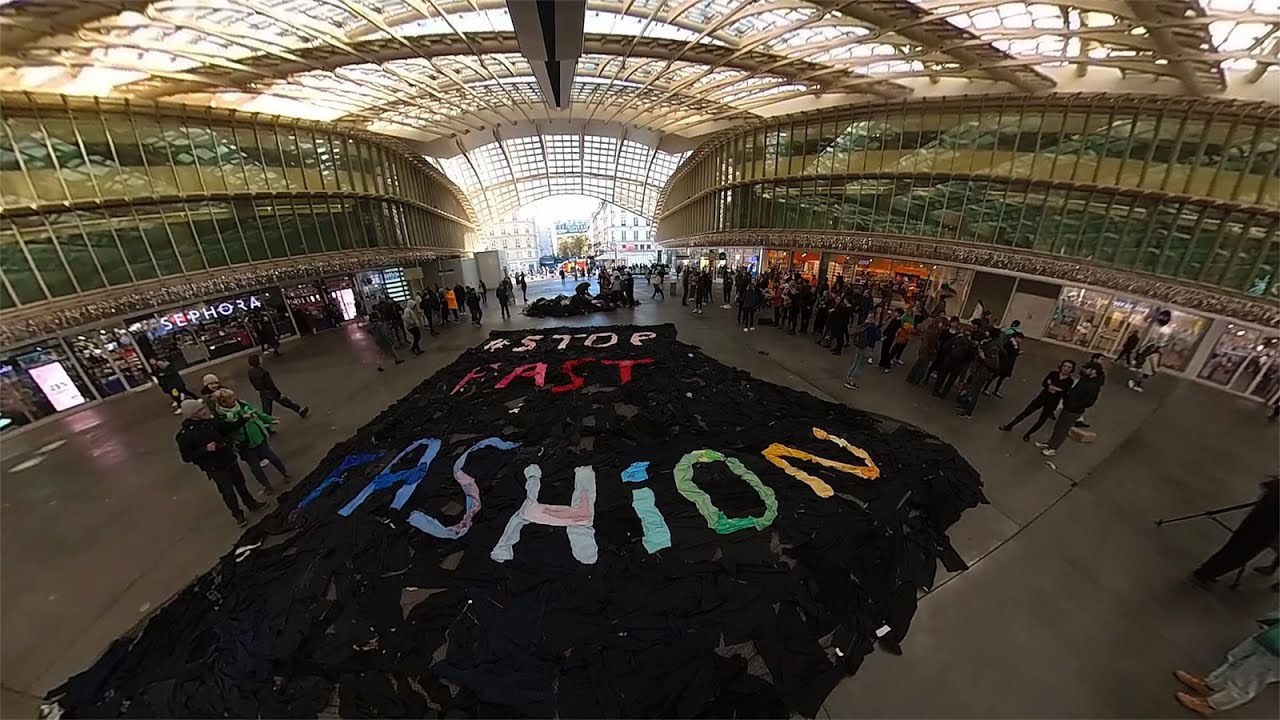 We witnessed an anti-fast fashion protest while we were in Paris | The Happening