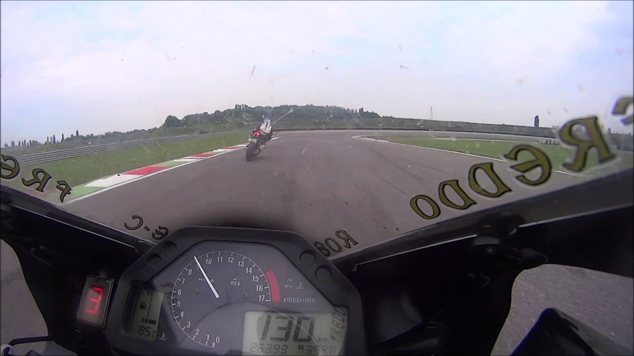 cbr600rr vs cbr 1000rr vs suzuki - franciacorta on board