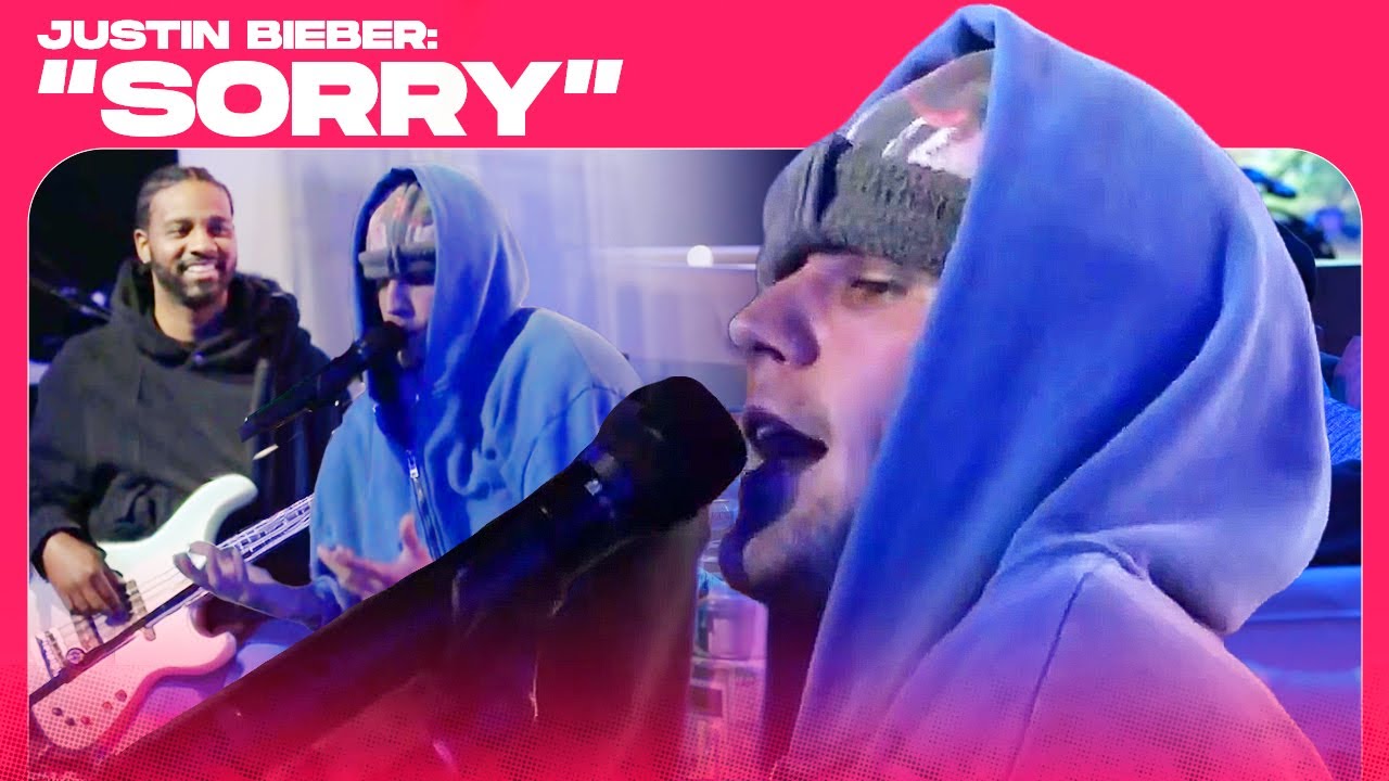 JUSTIN BIEBER PERFORMS 
