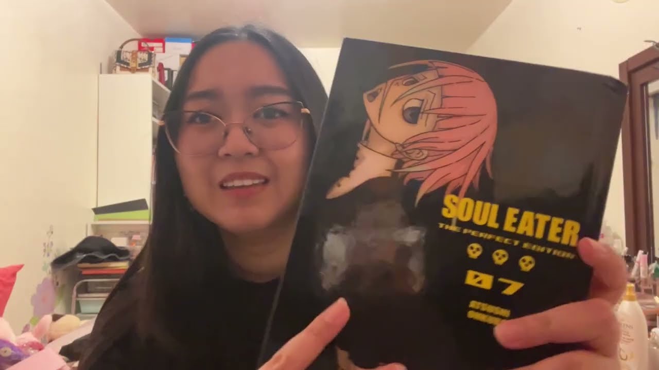 my sad attempt at locking in + manga haul lol [studio vlog]