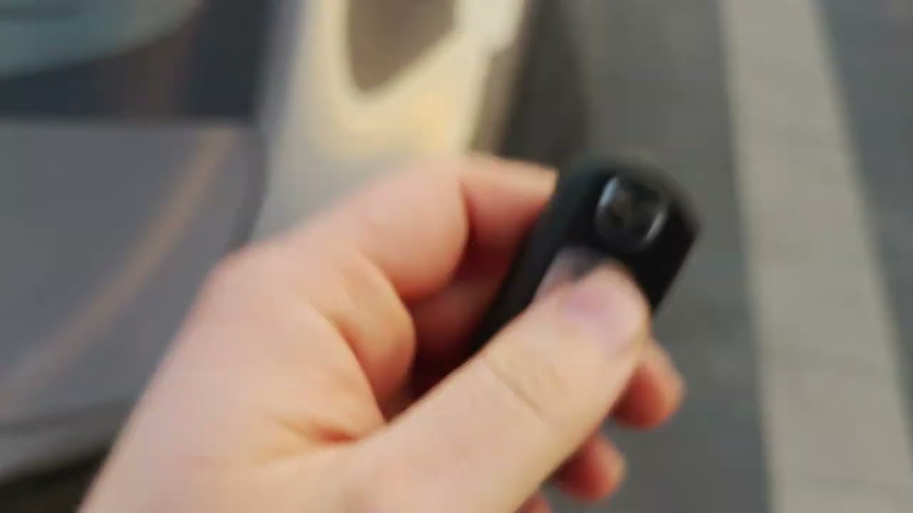 Mazda 3 BM - reminder about enabled ignition / keyfob left in trunk