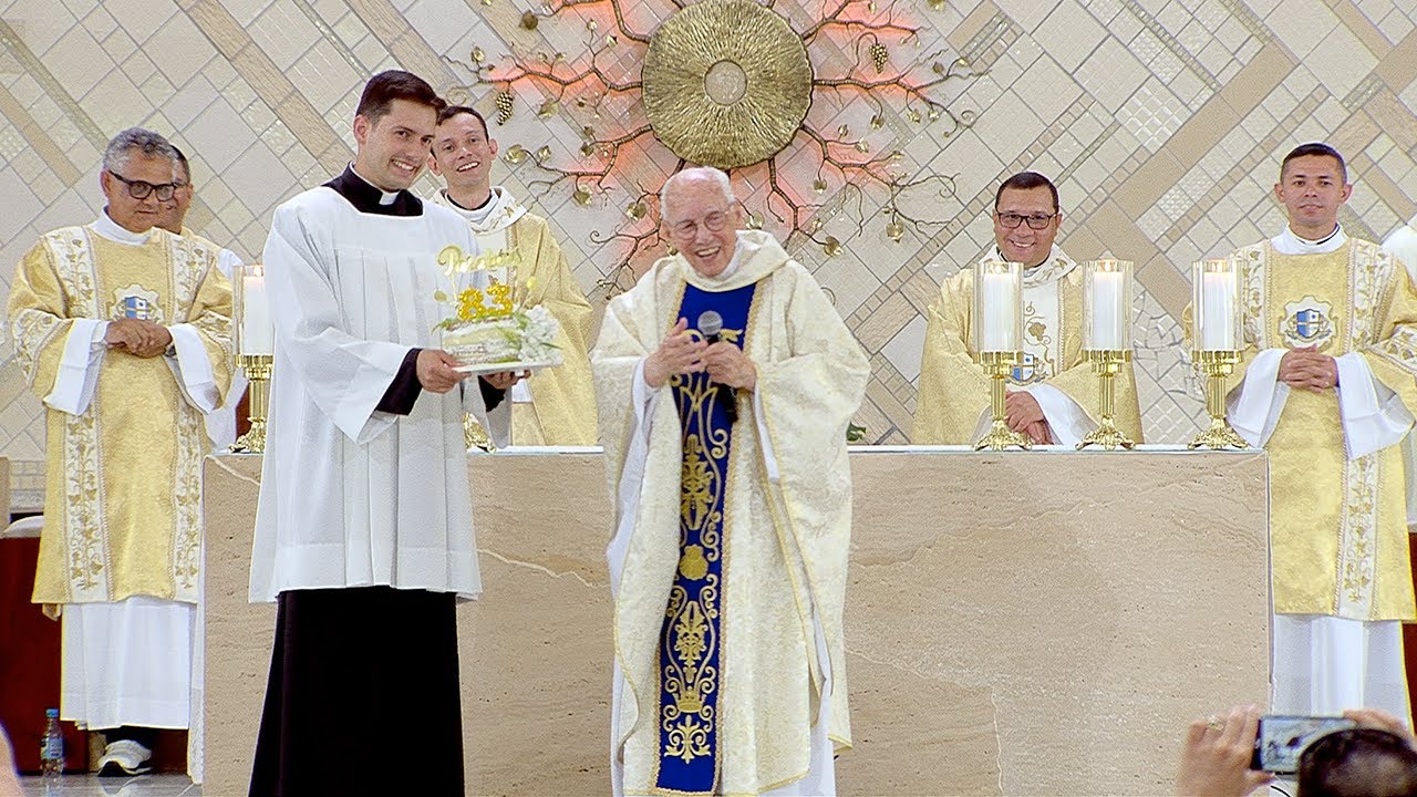 Santa Missa em comemoração aos 83 anos do Monsenhor Jonas Abib (21/12/19)