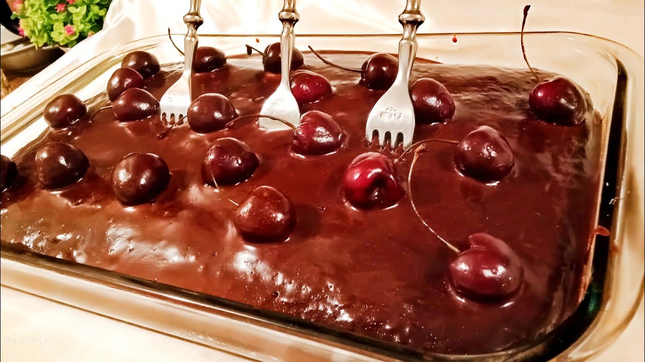 Recette facile g&acirc;teau de chocolat avec cerise 🍒 et cr&egrave;me chocolat 🍫 d&eacute;licieuse😋