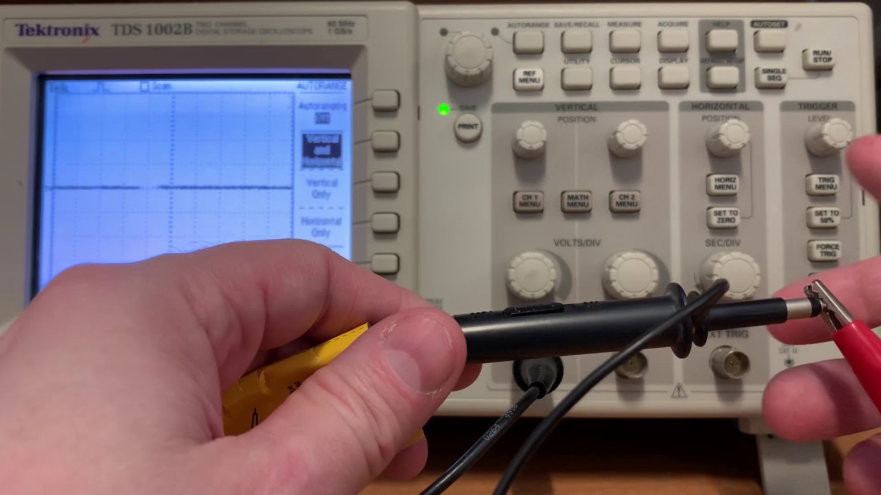 Setting up Oscilloscope to measure and set 20mV peak to peak input signal