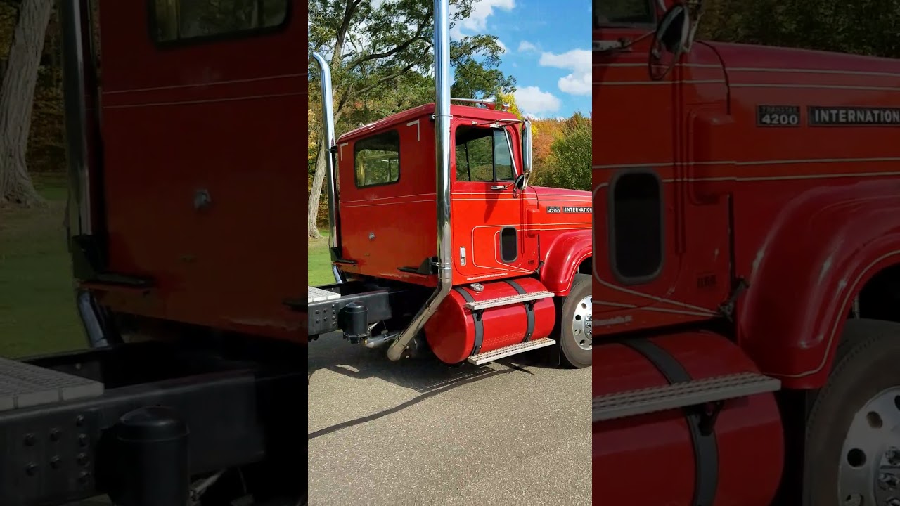 318 Detroit in Dad's old 1972 Transtar 4200