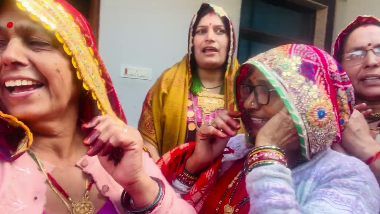 सुसरो जी आगे अरज करूँ मन पिलो रंगा दो केसरियो !! मारवाड़ी गीत।