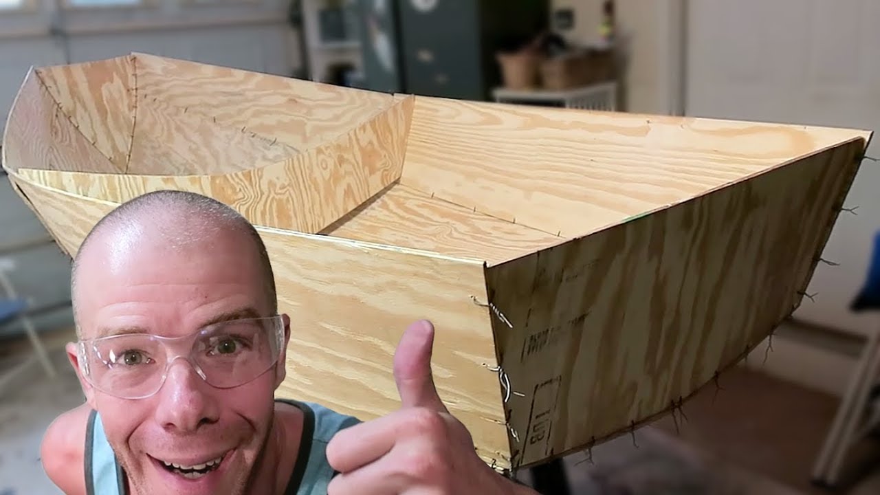 Building A Chameleon Sailing Dinghy | Lofting Plywood - #1