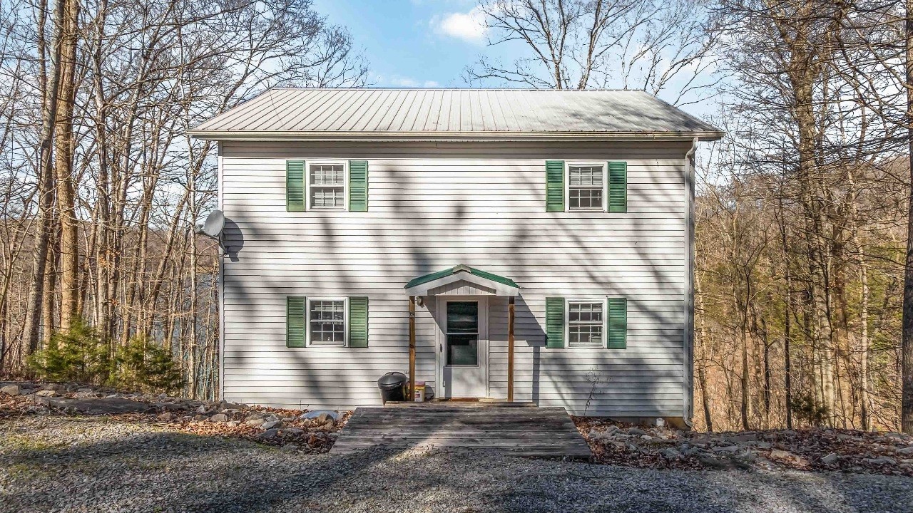 112 R Russell Road, Russell Springs, KY 42642