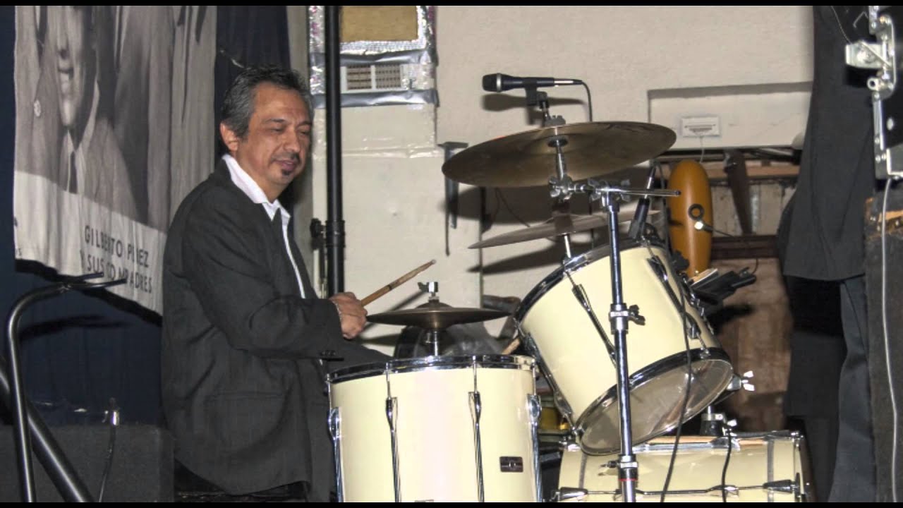 Gilberto Perez y Sus Compadres - Noche de Carnival