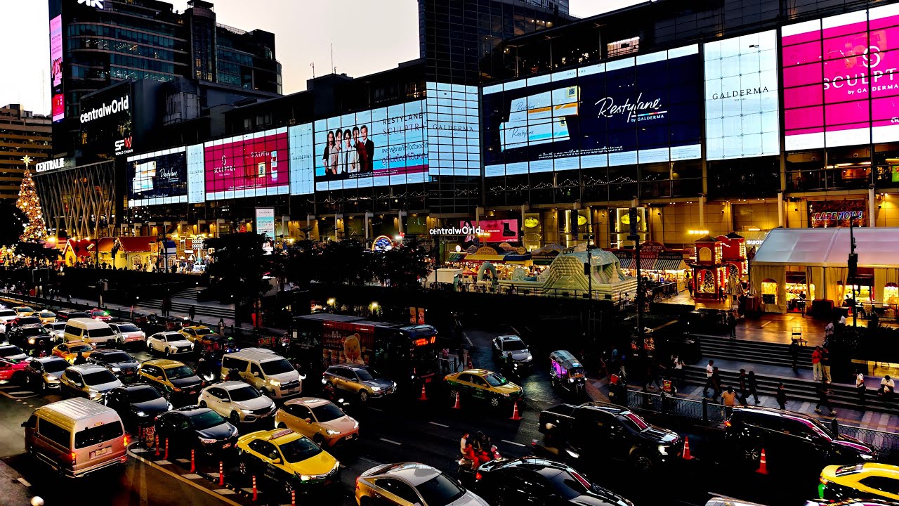 Bangkok Live walk, X-mas kaos from Central world to MBK