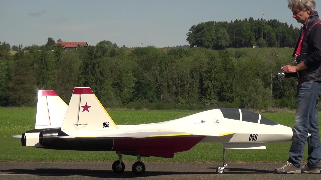 Suchoi T-50 PAK FA Stealth Fighter RC Turbine Model Jet Flight Demo