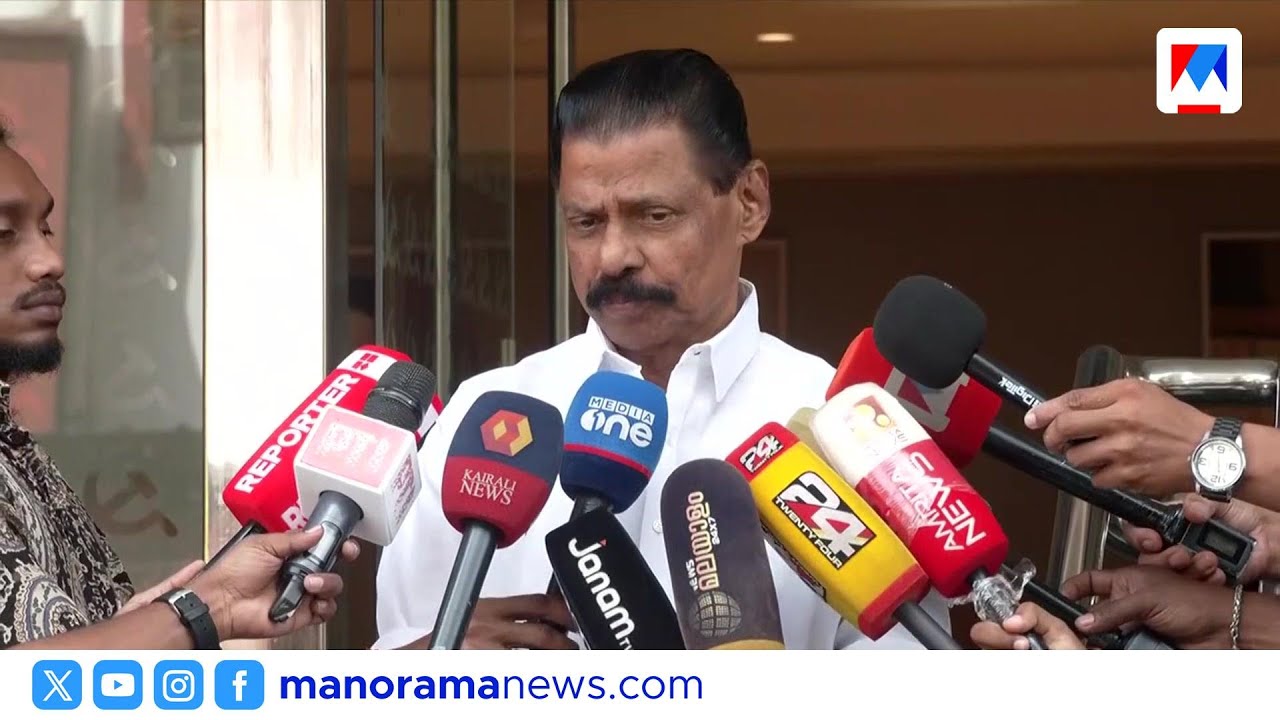V.S. Achuthanandan gets Padma Vibhushan: Confusion in CPM over accepting the award | VS