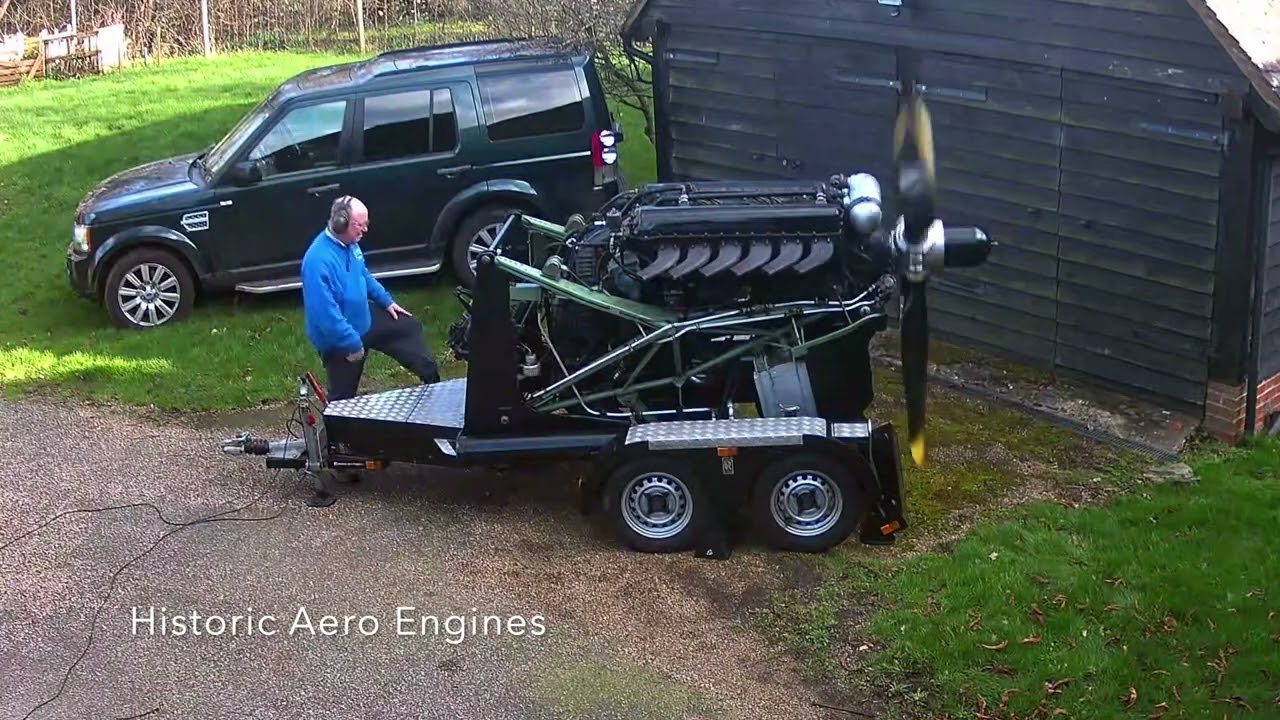 Post-winter servicing test run of a Rolls-Royce Merlin - with flames